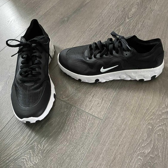 Nike Renew Lucent Sneakers NWT - Picture 3 of 4